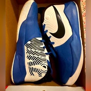 Nike D9 Youth Hustle Royal Blue size 5